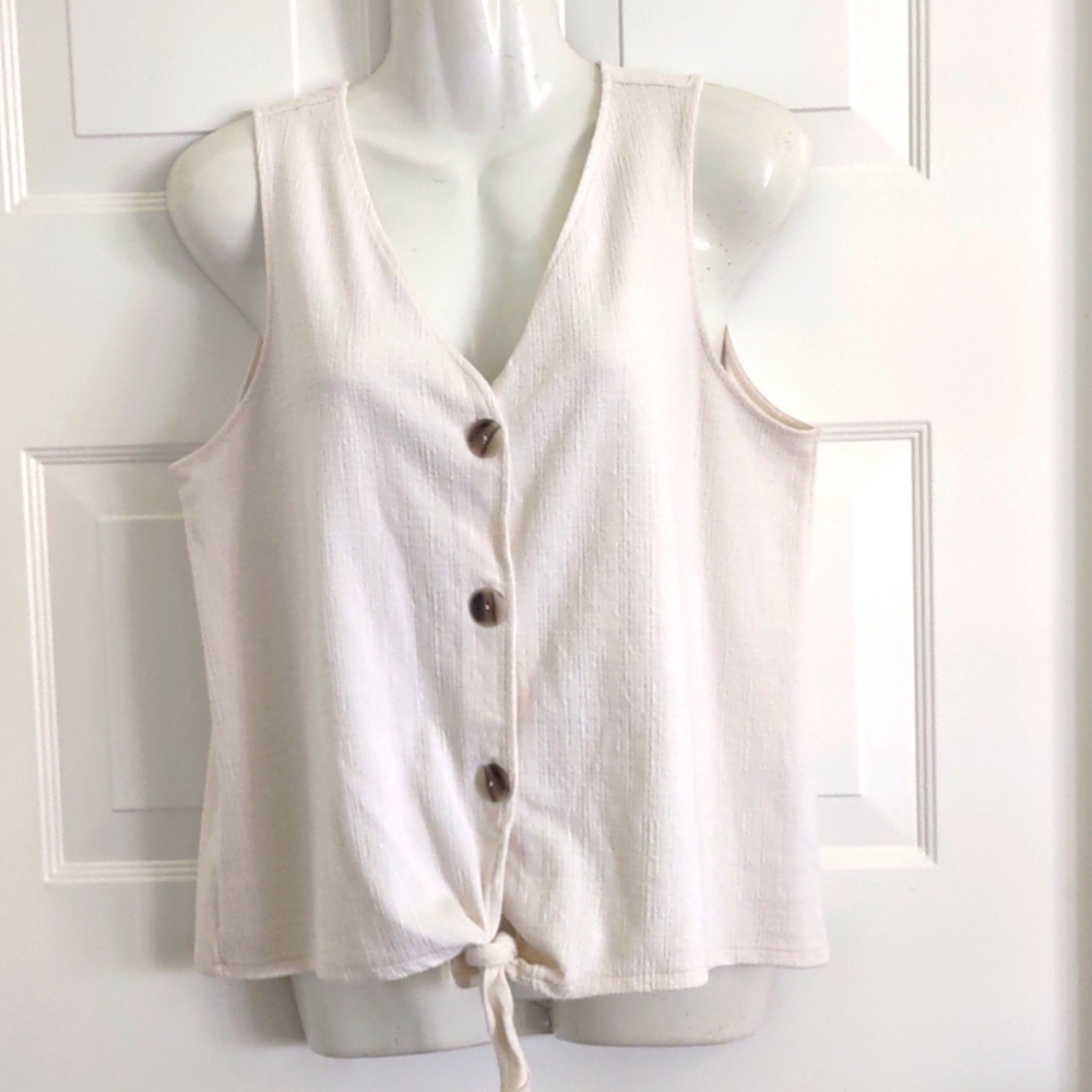 Old Navy Sleeveless Buttondown